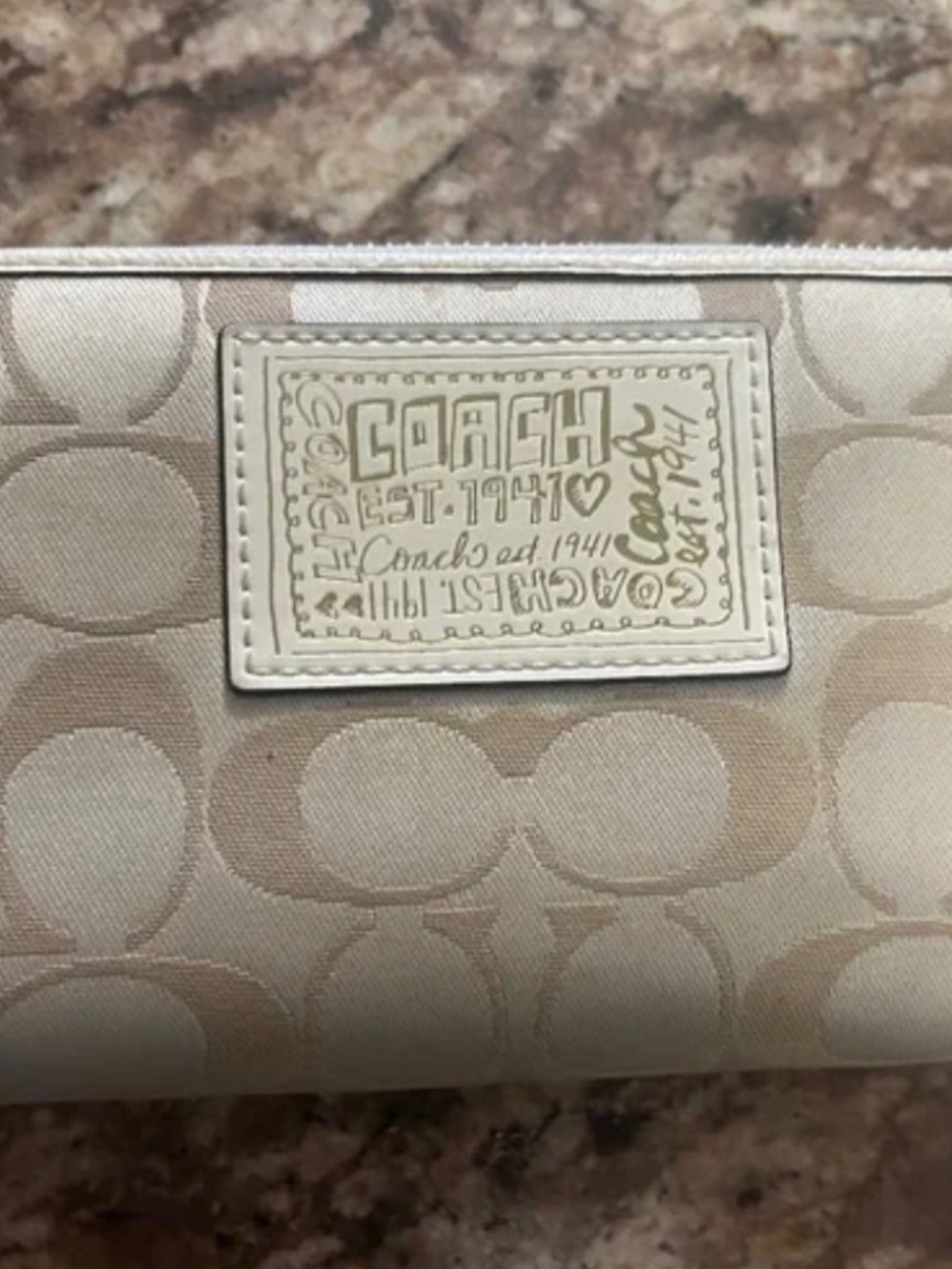 COACH - Signature Canvas Wallet (Light Beige)